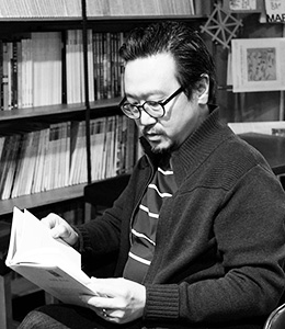 소설가 김강.