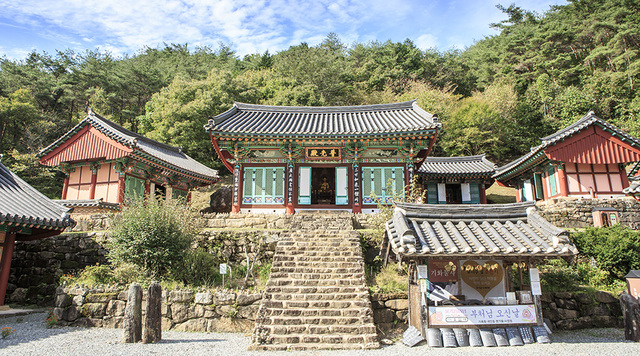 신라시대 원효대사가 창건한 도림사.