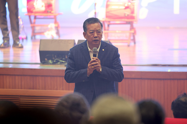 김광호 군의회 의장이 인사말하고 있다.