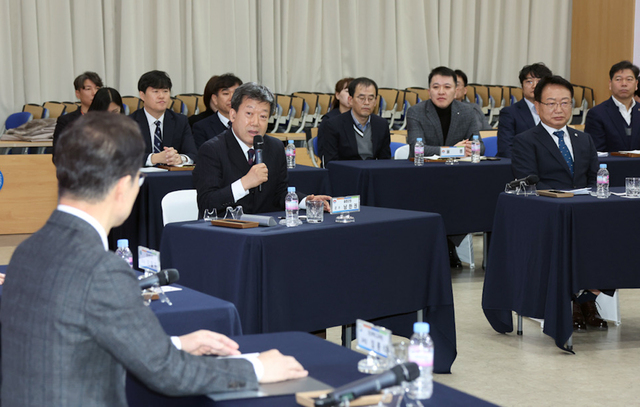 남한권 울릉군수가 경북도교육청에서 열린 교육발전특구 시범지역 지정 협약식에서 발언하고 있다. /울릉군제공 
