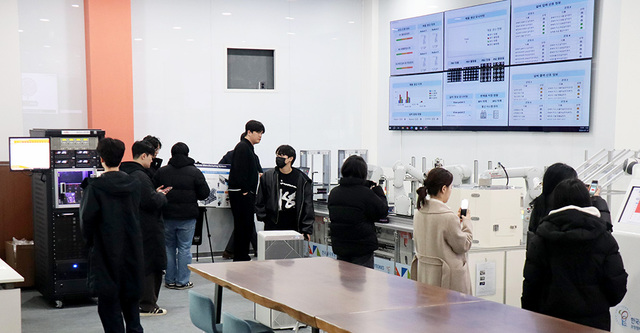 한국폴리텍대학  ‘포항 폴리텍 이차전지 아카데미’ 행사 모습.   /한국폴리텍대학 제공