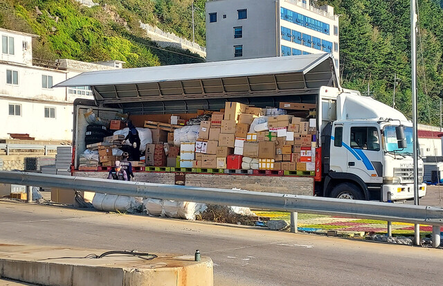 관광산업이 발달하면서 물류 산업이 늘어나고 있다 /김두한 기자
