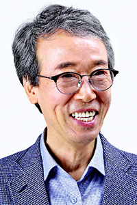 이성근 영남대 명예교수