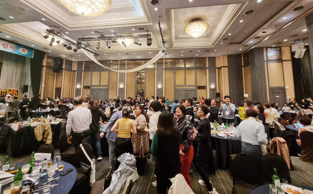 제2부 순서 만찬 및 축하행사. /저동초등 동창회 제공