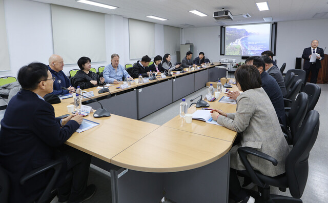 한동대학교와 울릉도독도해양연구기지 협력방안을 모색하고 있다, /연구기지