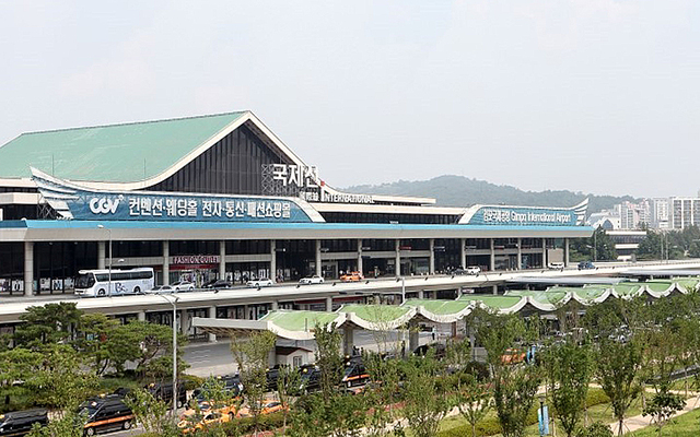 김포공항은 켄벤션 센터 패션 쇼핑 등 다양한 시설을 갖추고 있다. /지료사진