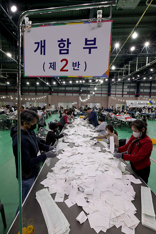 최근 열린 22대 총선 개표소 풍경. /경북매일 자료사진
