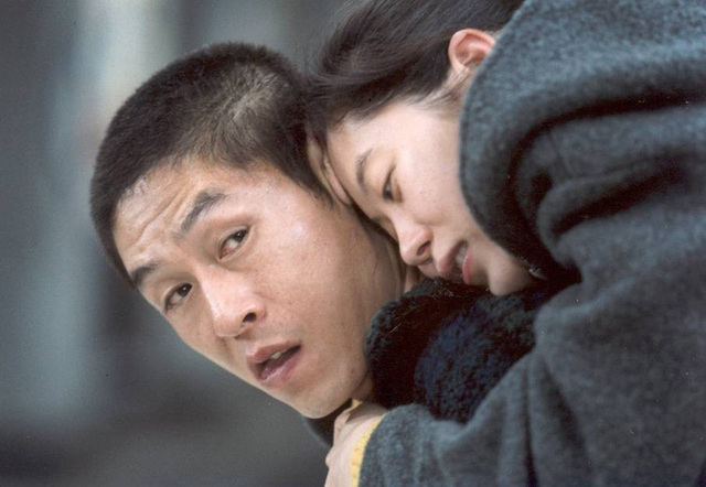 영화 ‘오아시스’의 한 장면.