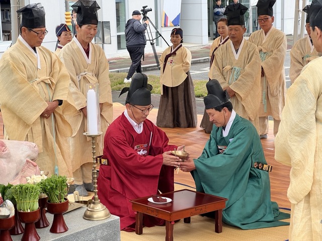 ‘풍잠기원제’의 제례 의식이 진행되고 있다. /경북도제공