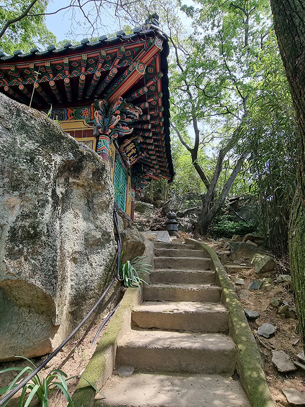 왕룡사 산령각 모습.