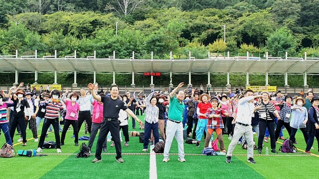 　‘제35회 남구 앞산자락길 걷기 행사’가 남구구민체육광장 일원에서 6월 8일 열린다. 사진은 작년 행사 모습. /대구 남구체육회 제공