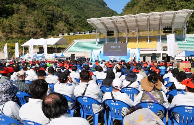 경북 포항, 경주, 영덕, 울진, 울릉의 수산업 경영인들./김두한기자 
