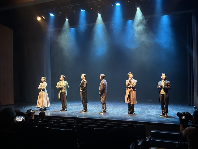 13일 대구문화예술회관 비슬홀에서 열린 뮤지컬 ‘미싱링크’ 제작발표회에서 배우들이 작품의 주요 뮤지컬 넘버를 쇼케이스로 선보이고 있다. /안병욱기자 eric4004@kbmaeil.com