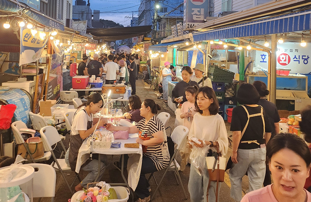 ‘영일대북부시장 야시장 프리마켓’ 행사가 성황리에 마무리 되었다.