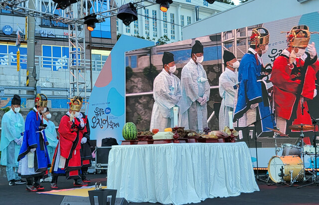 오징어 풍어 기원제례./김두한 기자 