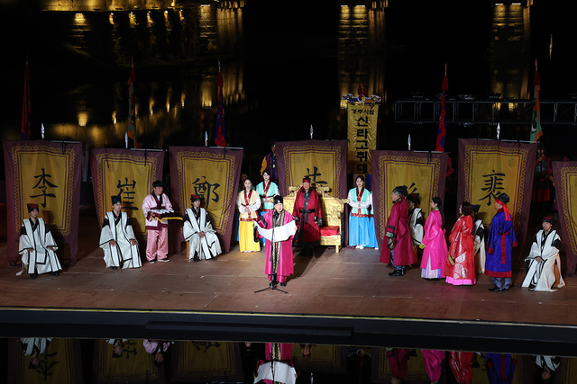 2023년 대화랑 주낙영 경주시장의 세속오계 교지 낭독 모습.  /경주시 제공