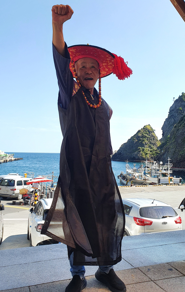 나도 안용복이다 안용복 복장 퍼포먼스./환경미협  포항지회