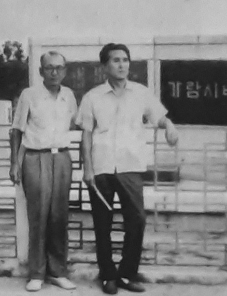 1971년 여름, 전주에서 만난 한흑구(왼쪽)와 신석정.  /한흑구문학기념사업추진위원회 제공