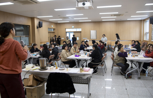 서면지역 이동여성문화회관 운영 광경./울릉군