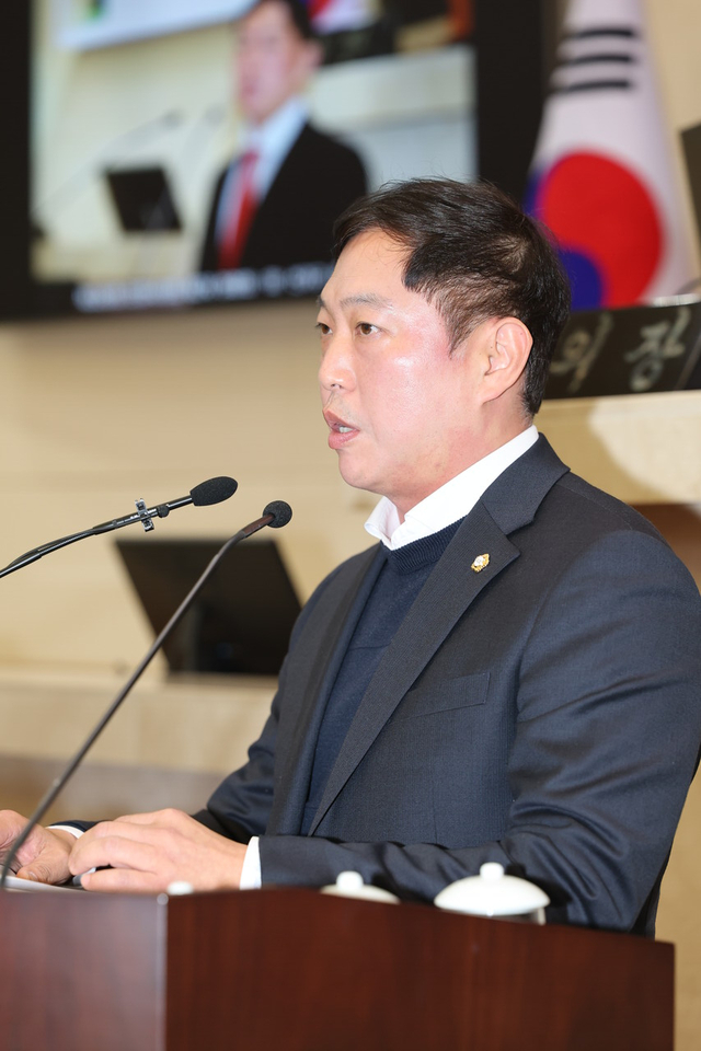 사진 : 정원석 시의원, 5분 자유발언하는 모습 /포항시의회 제공
