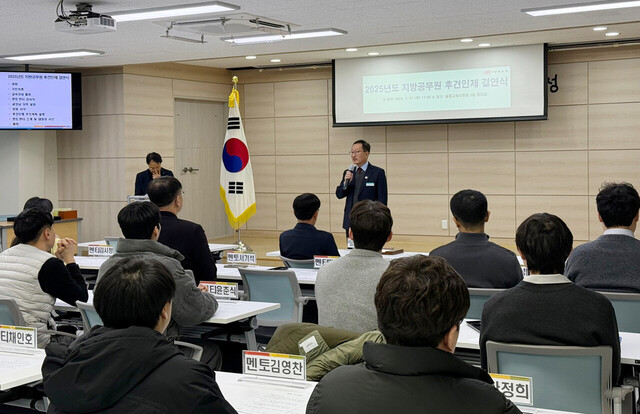 김진규 교육장이 멘토와 멘티의 역할에 대해 강조하고 있다. /울릉교육지원청