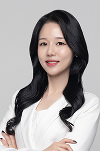오미라 (주)아트팩토리 대표
