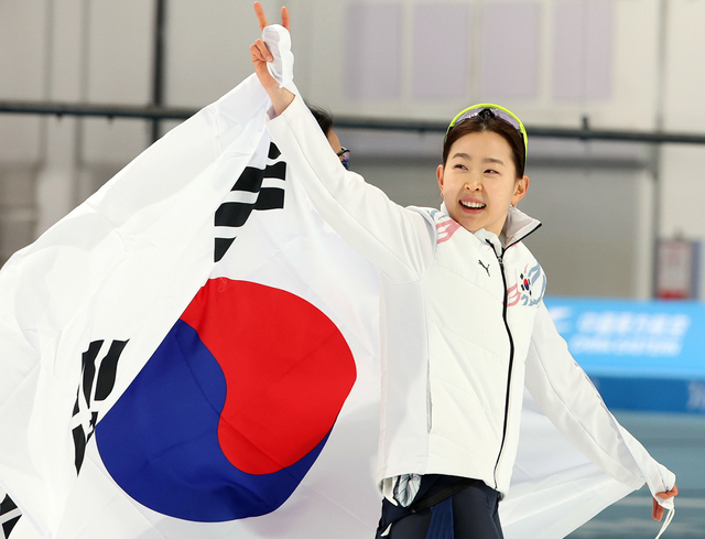 스피드스케이팅 여자 500ｍ 1위 김민선.