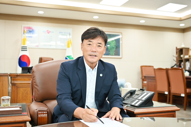 윤경희 청송군수.