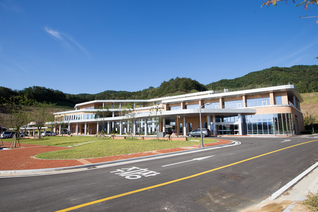 장례서비스 제공을 위한 구미시 추모공원. /구미시 제공