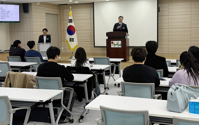 이동신 울릉교육장이 인사말을 하고 있다./울릉교육지원청