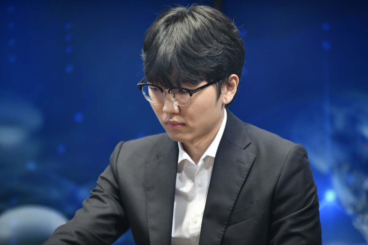 ‘신공지능’ 韓신진서 9단, 인공지능 카타고 꺾었다...2점 접바둑이긴 해도 공식대국 인간 승리는 처음