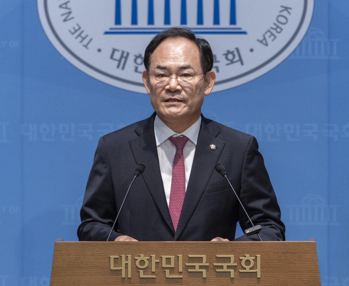 임종득 “왜 실수가 부동산에서만 반복되나” <b>강신철</b> 국방장관 후보자...